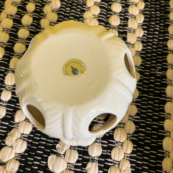 COPY - PartyLite Cream Ceramic Tulip Art Piece - Picture 8 of 11